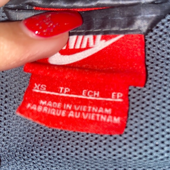 Nike windbreaker - Picture 3 of 3